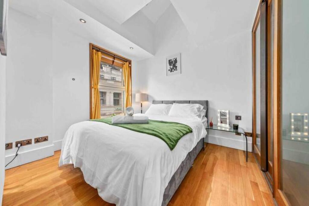 شقة Luxe Living Near Piccadilly Hy11 لندن المظهر الخارجي الصورة